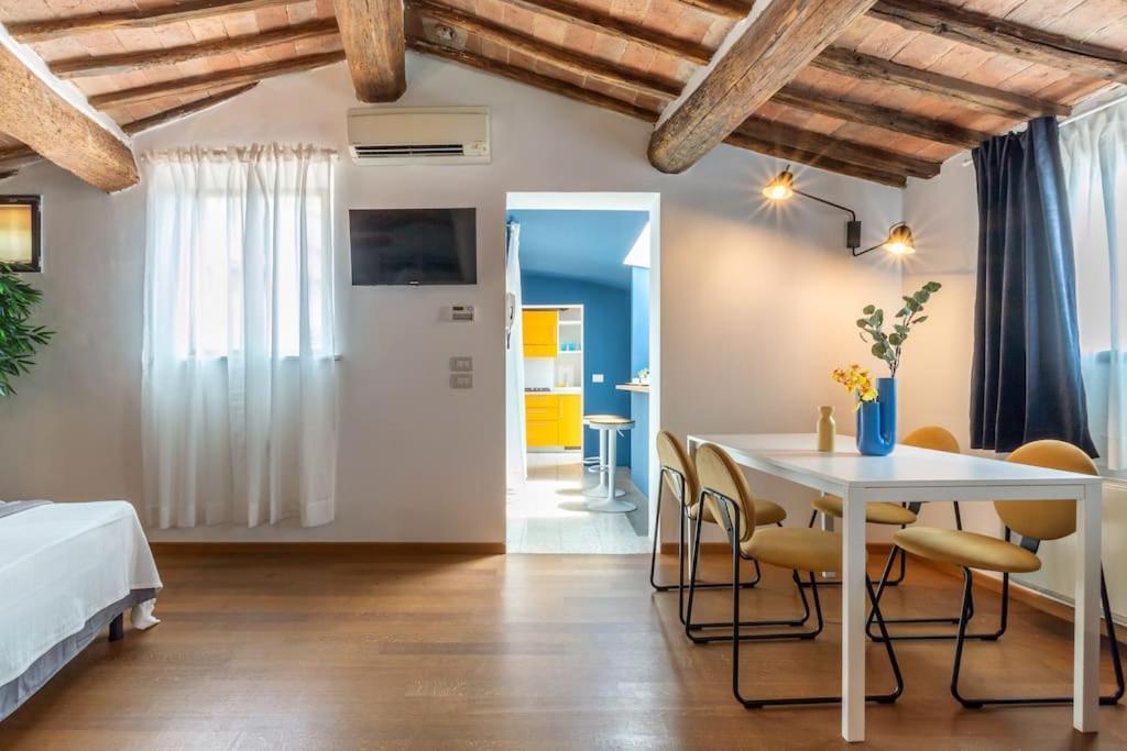 Mimosa- Loft Elegante Con Terrazza Nel Centro Di Siena 아파트 외부 사진