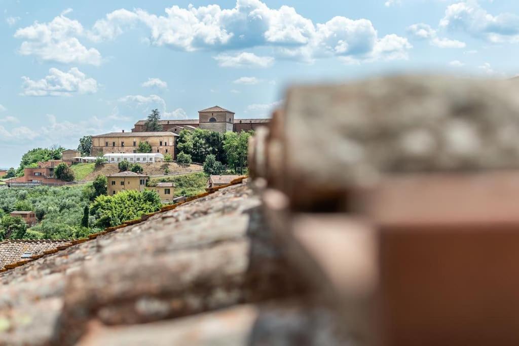 Mimosa- Loft Elegante Con Terrazza Nel Centro Di Siena 아파트 외부 사진